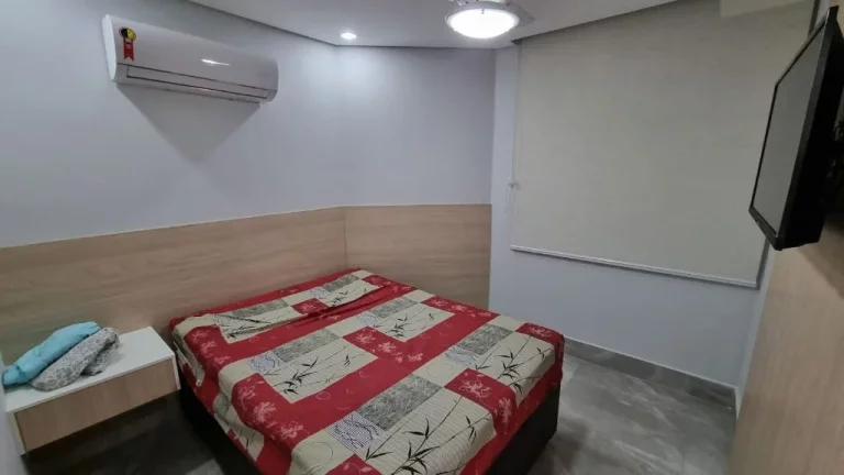 Imagem Praia de Pitangueiras - Calçadão - Alto padrão - Totalmente reformado e finamente decorado.