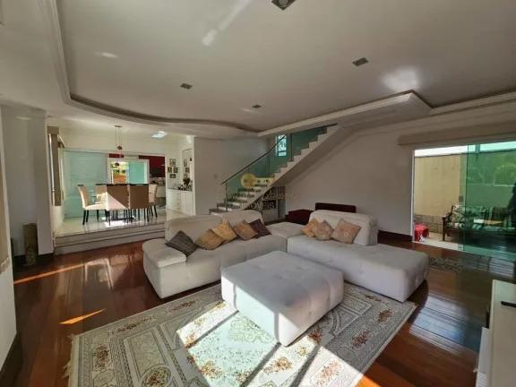 Imagem Casa em Condomínio para Venda em Teresópolis / RJ no bairro Tijuca