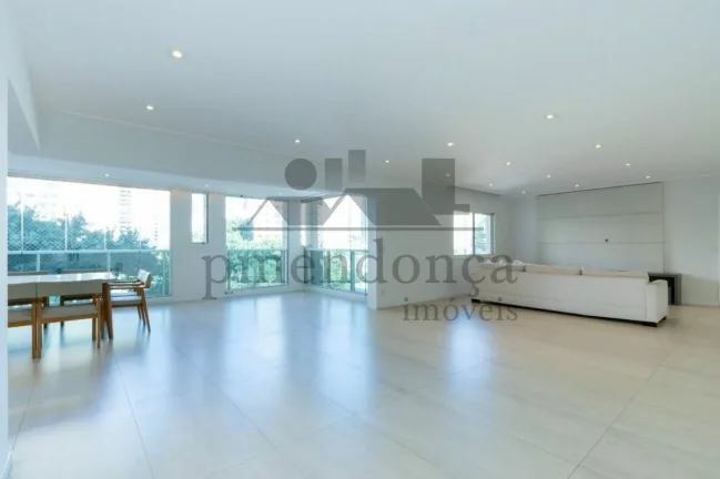 Imagem Apartamento Vila Nova Conceição com 240m², 3 suítes e 5 vagas