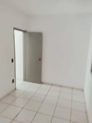 Imagem Sobrado com 180 m² 3 Dormitorios sendo 1 Suite 2 vagas de Gargens