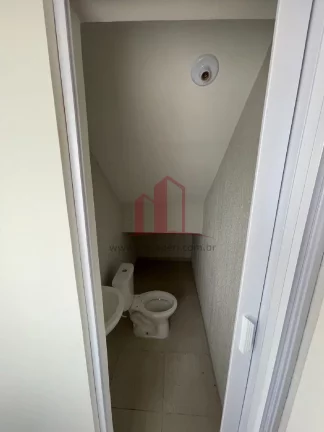 Imagem Imperdível oportunidade de casa à venda em Francisco Morato-SP, Jardim Vassouras II. 2 quartos, 1 sala, 2 banheiros, 1 vaga de garagem, 74m². Condomínio.
