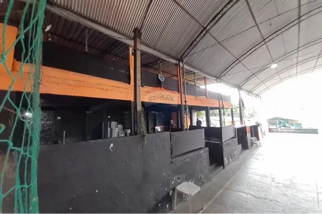 Imagem Galpão com 987 m² no bairro de Quintino no Rio de Janeiro