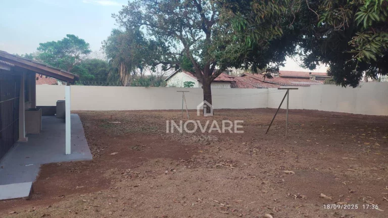 Imagem Casa com 3 dormitórios para alugar, 119 m² por R$ 2.200,00/mês - Vila de Furnas - Itumbiara/GO