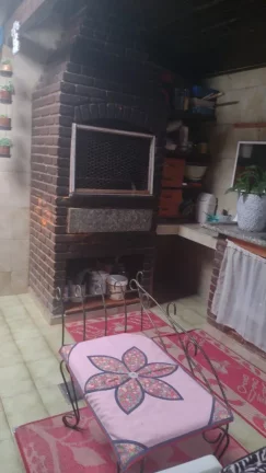 Imagem Sobrado à venda em Santo André-SP: 3 quartos, 2 banheiros, 2 vagas de garagem, 188m² no Jardim Las Vegas!
