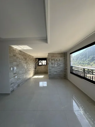 Imagem Apartamento de 2 dormitório, sendo 2 suítes e 2 vagas de garagem privativas. No bairro Canto do Forte