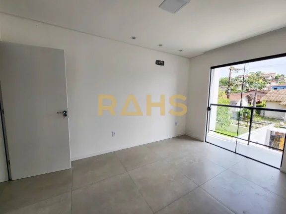 Imagem Sobrado Geminado Novo em Ã³tima localizaÃ§Ã£o no IririÃº, prÃ³ximo ao ColÃ©gio Santo AntÃ´nio. 1 suÃ...