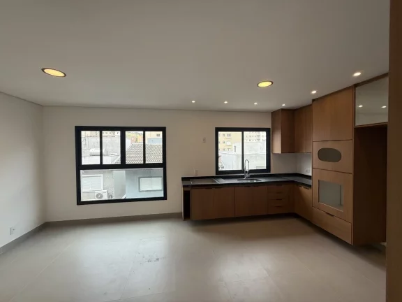 Imagem Casa à Venda com Piscina e Salão de Lazer no Portal dos Ipês - Cajamar/SP