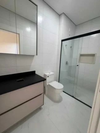 Imagem Apartamento com 2 dormitórios sendo 2 suítes e 1 vaga de garagem em Camboriú/SC