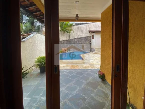 Imagem 3 dorms / 1 suíte. Ótima casa, lareira, piscina e gourmet!