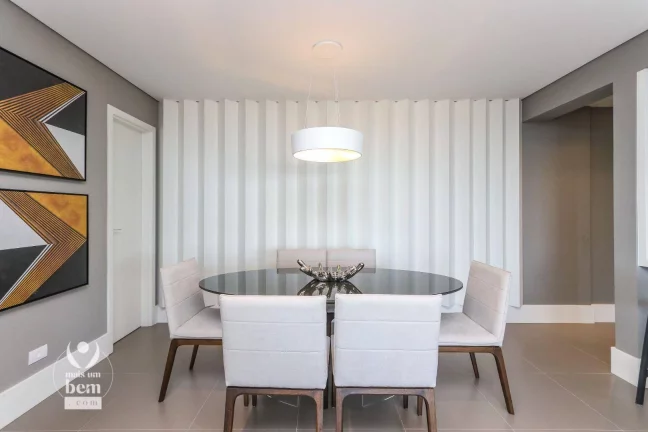 Imagem Apartamento com mega sacada com churrasqueira, lavabo, 3 quartos sendo 1 suíte, 2 vagas de garagem à venda por R$ 1.427.489,80 - Cabral - Curitiba/PR
