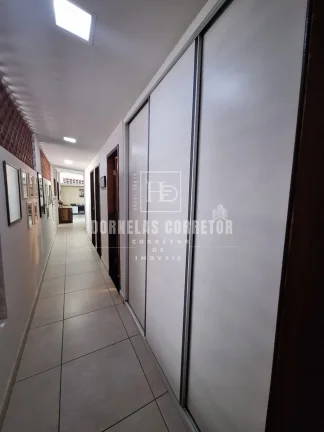 Imagem Casa Alto Padrão em Olinda uma quadra do mar 4qtos 2vgs piscina churrasq. quintal financia