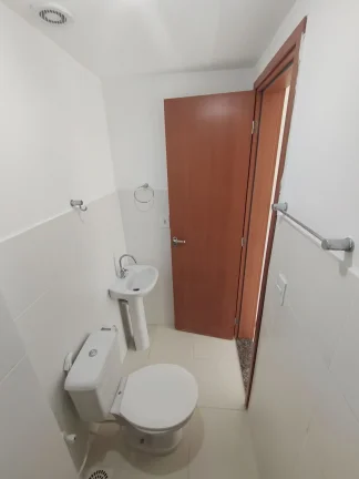 Imagem Condomínio Jardim Alcântara 2 - Apartamento com 2 quartos (1 suíte) e sacada em Santa Luzia, São Gonçalo/RJ