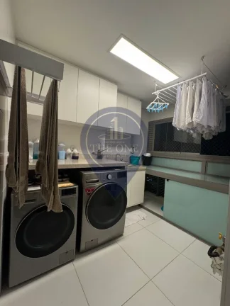 Imagem Imperdível Apartamento à Venda em São Paulo-SP, Vila Dom Pedro I: 4 Quartos, 3 Suítes, 2 Salas, 4 Banheiros, 2 Vagas, 160m²!