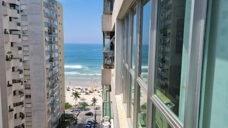 Imagem PITANGUEIRAS- CALÇADÃO COM LINDA VISTA MAR , MARAVILHOSA ÁREA DE LAZER , 02 VAGAS DE GARAGEM NO PRÉDIO.