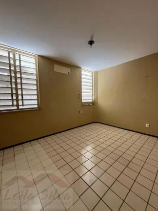 Imagem Casa para Venda em Teresina, São Cristovão, 3 dormitórios, 2 suítes, 3 banheiros, 2 vagas