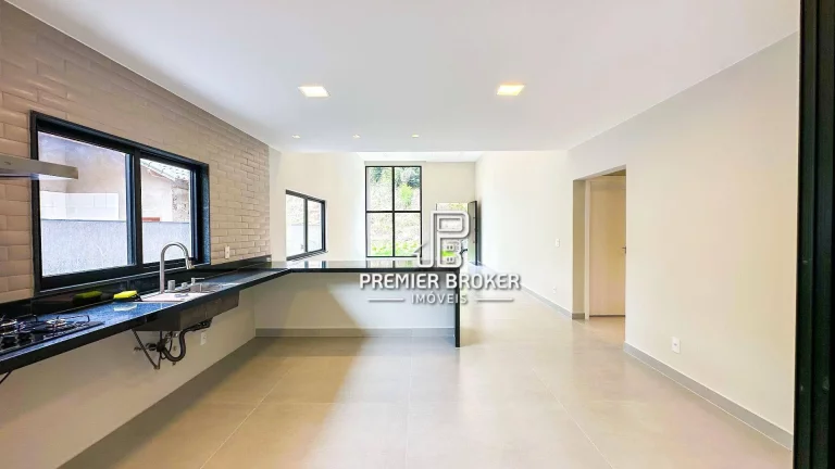 Imagem Casa com 3 dormitórios à venda, 200 m² por R$ 1.490.000,00 - Vale do Paraíso - Teresópolis/RJ