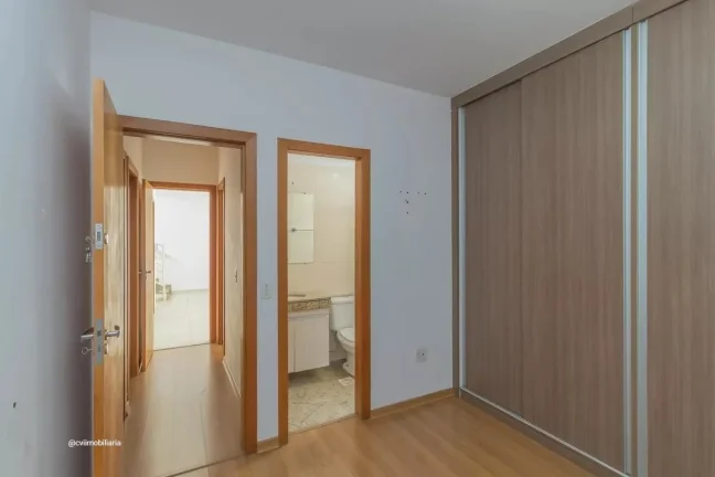 Imagem Este espaçoso apartamento de 153 metros quadrados é uma excelente escolha para quem busca conforto...