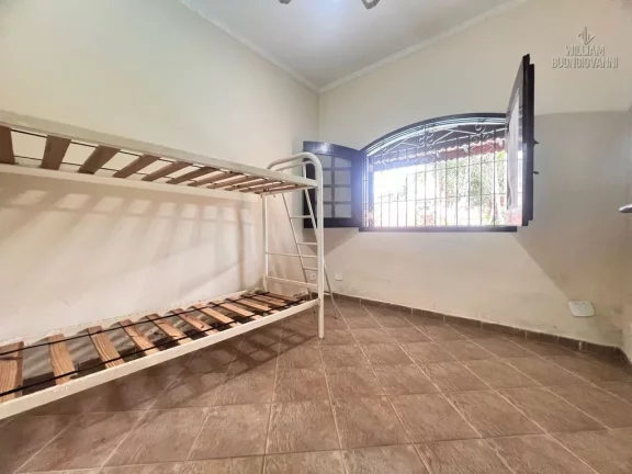Imagem Sobrado com Piscina e Área Gourmet – 3 Dorms | 384m² de Terreno | R$ 879.000