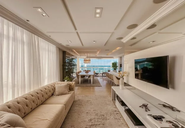 Imagem Cobertura com 3 dormitórios à venda sendo 3 suítes, 273.08 m² por - R$ 17.990.000,00 - Centro - Bal. Camboriú/SC