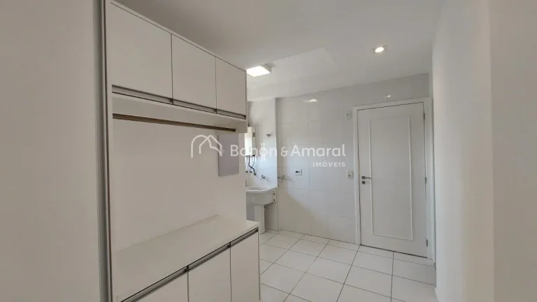 Imagem Excelente apartamento em andar alto, com vista privilegiada da varanda gourmet fechada com vidro e a...