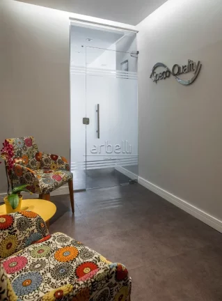 Imagem Conjunto comercial com 104 M². 2 salas comerciais totalizando a metragem com 2 banheiros, ar-condic...