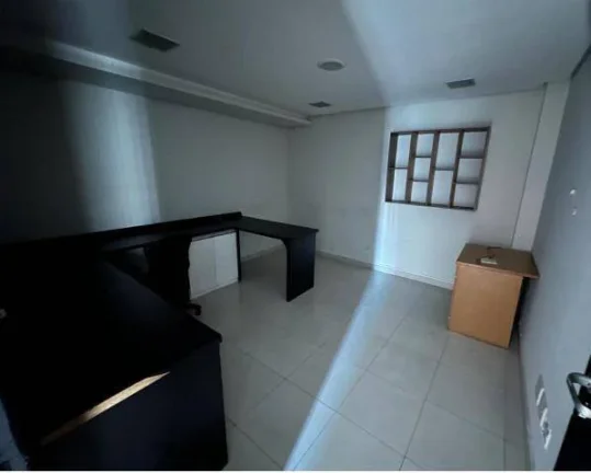 Imagem Prédio Comercial na Água Rasa com 10 Salas