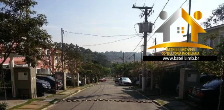 Imagem Casa à venda no condomínio Cidade Jardim na Granja Viana - Batelli Imóveis