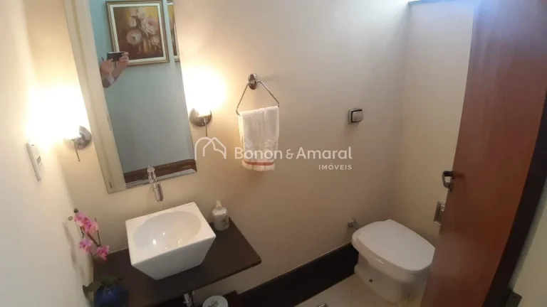 Imagem EspaÃ§o, conforto e localizaÃ§Ã£o privilegiada no Taquaral!

Casa ampla com 400mÂ² de Ã¡rea construÃ...