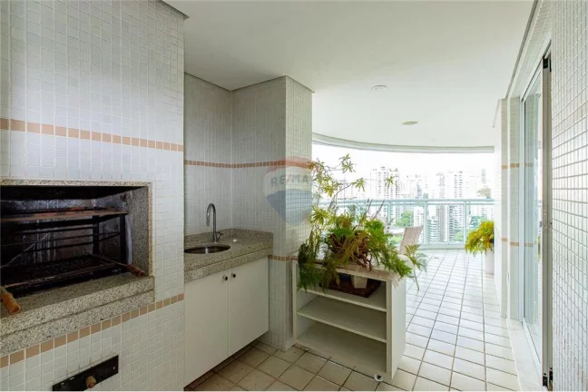 Imagem Cobertura Duplex Exclusiva, 847 m² de área útil, no charmoso bairro do Pacaembu