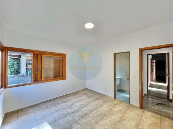Imagem Casa em Condomínio a Venda no bairro Granja Viana - Carapicuíba, SP