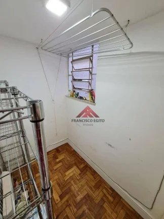 Imagem Excelente Apartamento com sala dois quartos dependencias completa,sol da manhã,elétrica e hidraulica reformadas,quarto principal montado com armários,