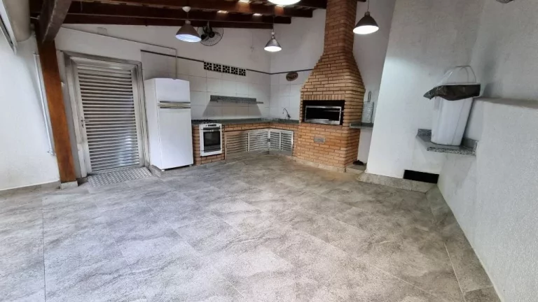 Imagem PITANGUEIRAS- FRENTE TOTAL AO MAR , LINDA VISTA , GARAGEM NO PRÉDIO.