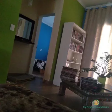 Imagem Casa térrea 3 dormitórios(sendo 1 suíte)com quintal em condomínio, centro