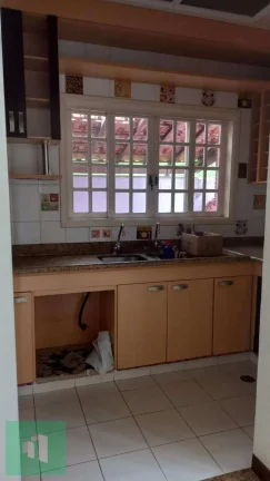 Imagem Sobrado em condomínio à venda em São Bernardo do Campo, Taboão, com 3 quartos, 110m2