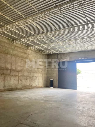 Imagem Galpão para locação 312m no KM2 com mezanino, 2 escritórios, PETROLINA - PE