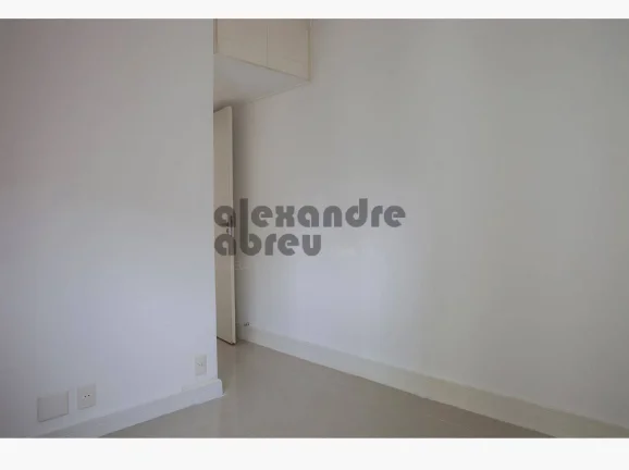 Imagem Apartamento em Moema, próximo ao metrô, disponível para venda ou locação!