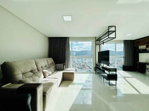 Imagem Apartamento mobiliado com 4 dormitórios sendo 2 suítes e 2 vagas de garagem em Balneário Camboriú