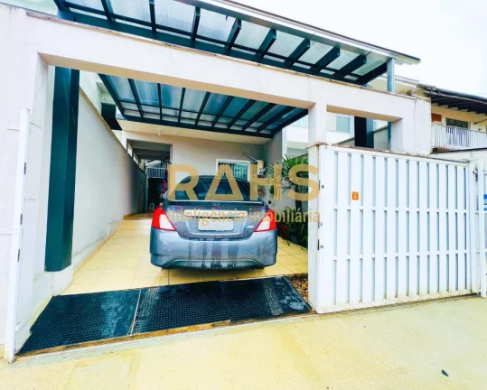 Imagem Excelente Sobrado Geminado com 1 suíte mais 2 quartos no Bairro Boa Vista em Joinville/SC. O imóve...