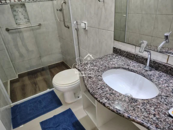 Imagem Apartamento à venda no Guarujá na Praia das Pitangueiras.