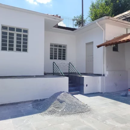 Imagem Sobrado comercial com 300 metros quadrados de terreno e 230 metros quadrados de área construída, 2...