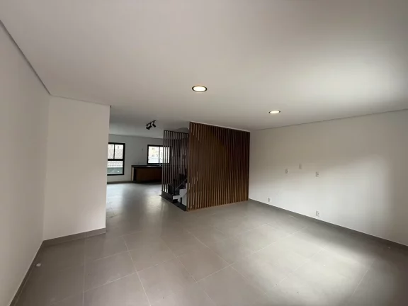 Imagem Casa à Venda com Piscina e Salão de Lazer no Portal dos Ipês - Cajamar/SP