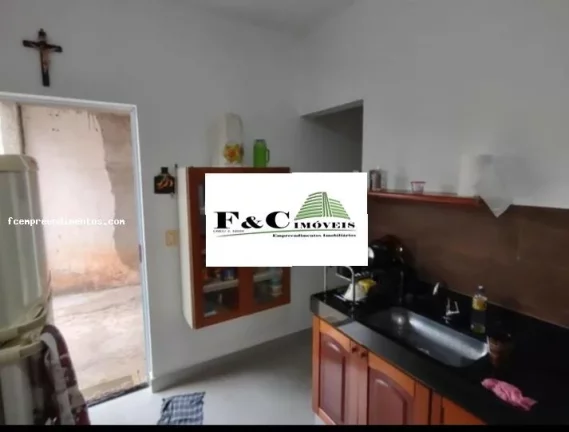 Imagem Casa para Venda em Limeira, Jardim dos Jequitibás, 2 dormitórios, 1 suíte, 2 banheiros, 5 vagas