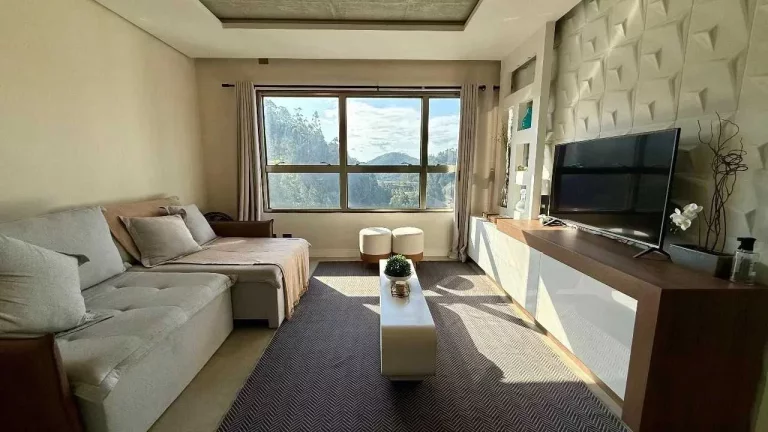 Imagem Apartamento com 2 dormitórios e 1 vaga de garagem na Praia Brava em Itajaí/SC