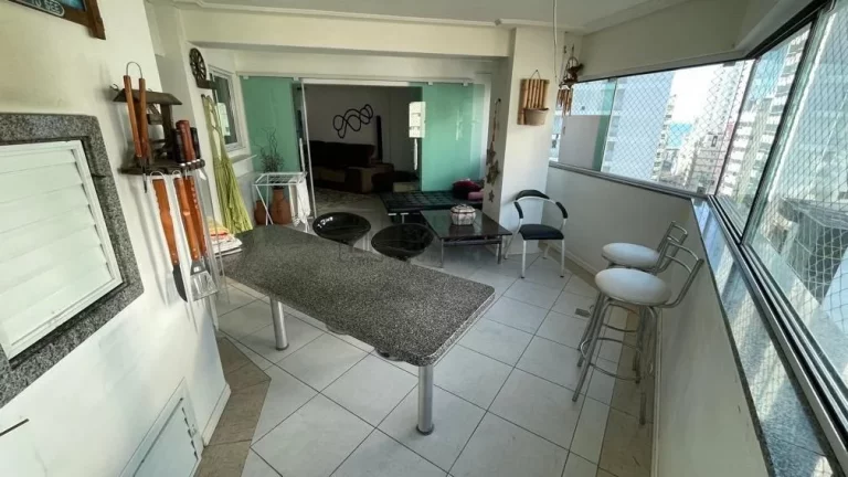 Imagem Apartamento com 03 dormitórios à venda no Centro de Balneário Camboriú/SC
