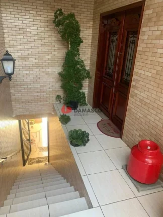 Imagem Sobrado à venda 3 Quartos, 1 Suite, 6 Vagas, 252M², Cerâmica, São Caetano do Sul - SP