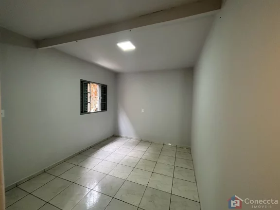 Imagem Casa para Locação no Santa Terezinha em Patos de Minas – 3 Quartos, Suíte e Garagem