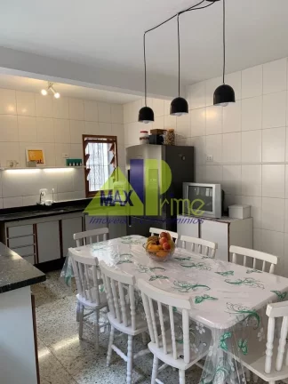 Imagem Imperdível: Casa à venda na Vila Amália, São Paulo-SP, com 3 quartos, 1 suíte, 2 banheiros e 3 vagas de garagem!