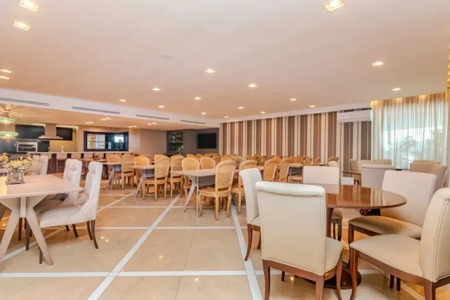 Imagem Apartamento frente mar com 4 suítes e 4 vagas de garagem em Balneário Camboriú