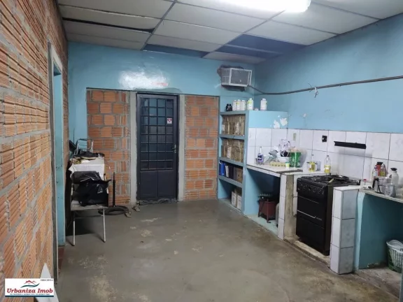 Imagem Salão Comercial de Esquina à Venda na Vila Bandeirantes com 278,75m2