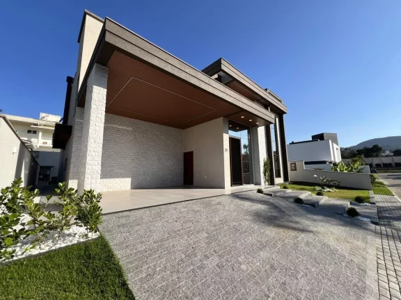 Imagem Casa Alto Padrão para Venda em Florianópolis / SC no bairro Ingleses do Rio Vermelho